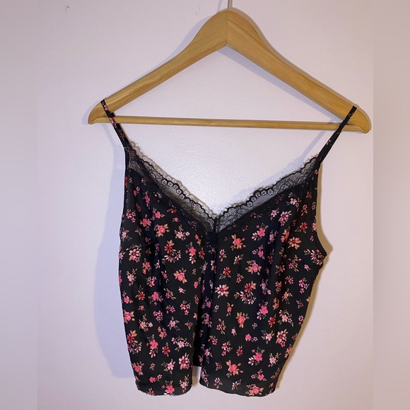 Cropped VS tank - Picture 1 of 4